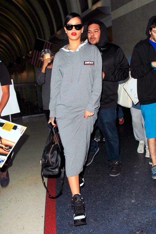Celeb Airport Outfits To Copy