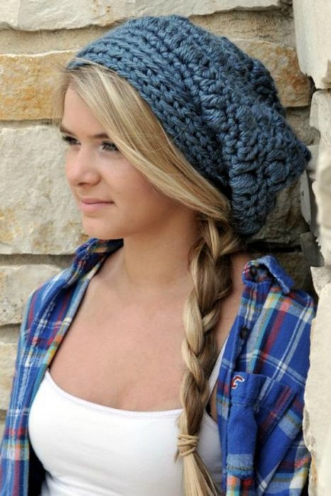 Cute Ways to Wear a Beanie in Winter