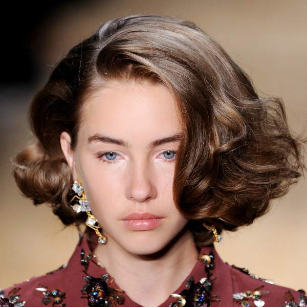 Ways to Update a Bob Hairstyle