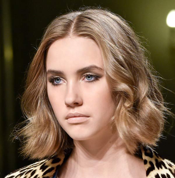 Ways to Update a Bob Hairstyle