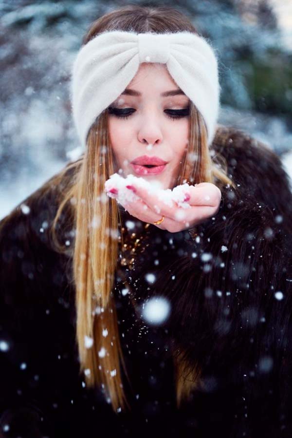 Winter Hairstyles to Wear When It's Snowing